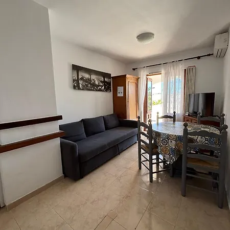 Apartmaento Con Jardin Y Piscina *