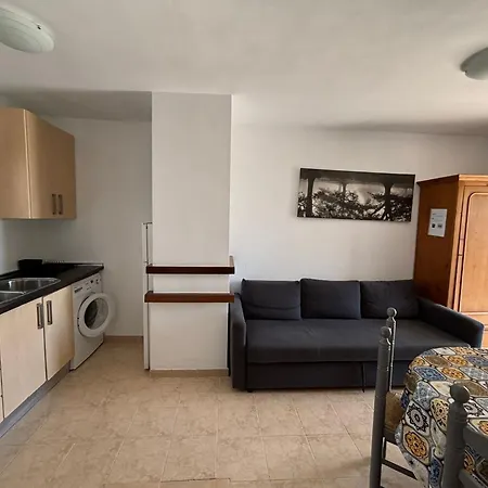 アパート Con Jardin, Piscina Y Parking